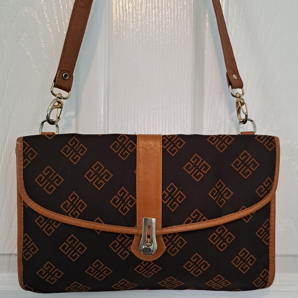 Givenchy Handbags - Sac Givenchy Vintage Signature Pattern Shoulder Bag.